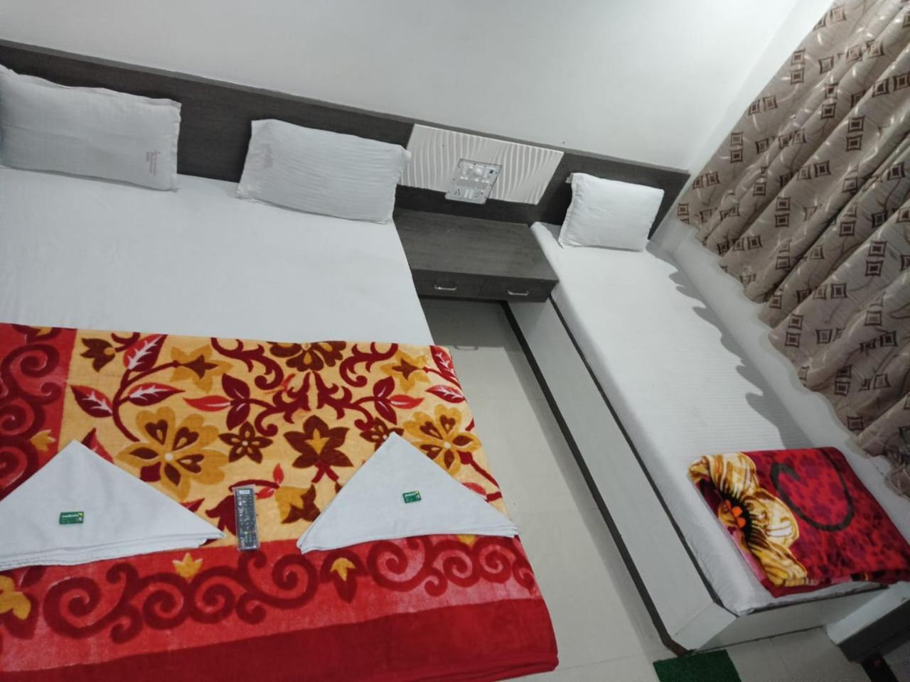 Hotel Shri Sai Darshan Shirdi Ngoại thất bức ảnh