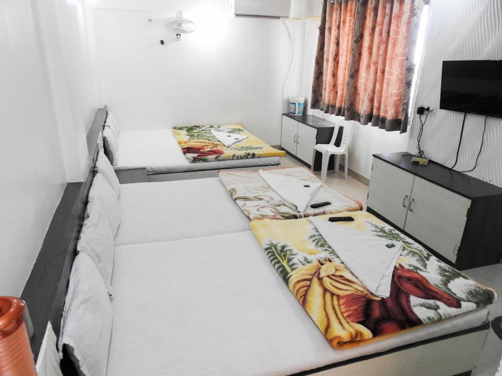 Hotel Shri Sai Darshan Shirdi Ngoại thất bức ảnh